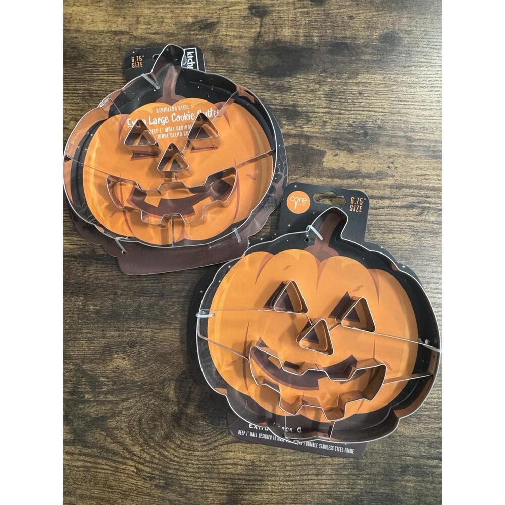 Extra Large Jack O Lantern Pumpkin Face Plastic Cookie Cutter Lot Of 2 6.75”